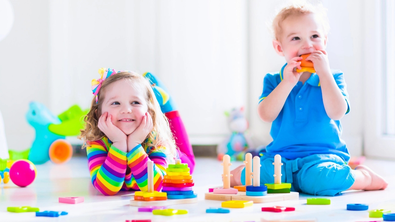 کودک چرا اسباب بازی خود را میشکند و خراب میکند؟