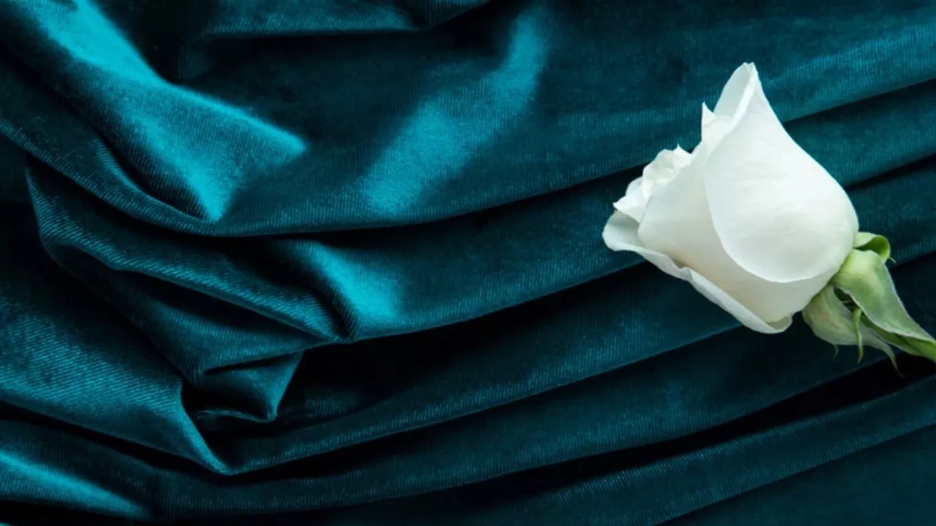 انواع پارچه های پر کاربرد در لباس عروس