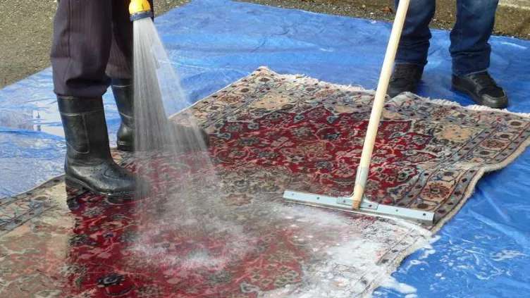 Mehdi Aj carpet cleaning in Alborz