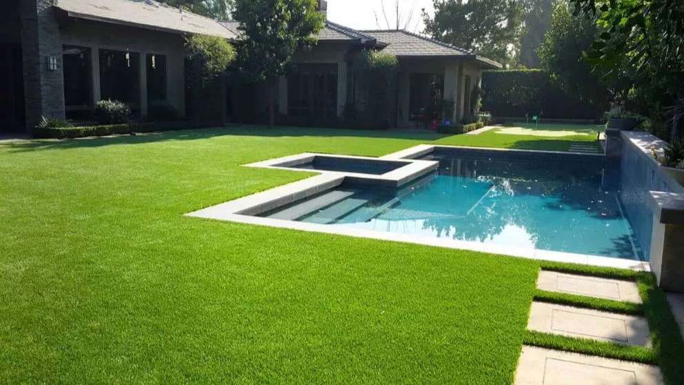 Installing artificial grass