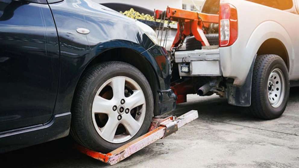 Car rescue in Chadegan