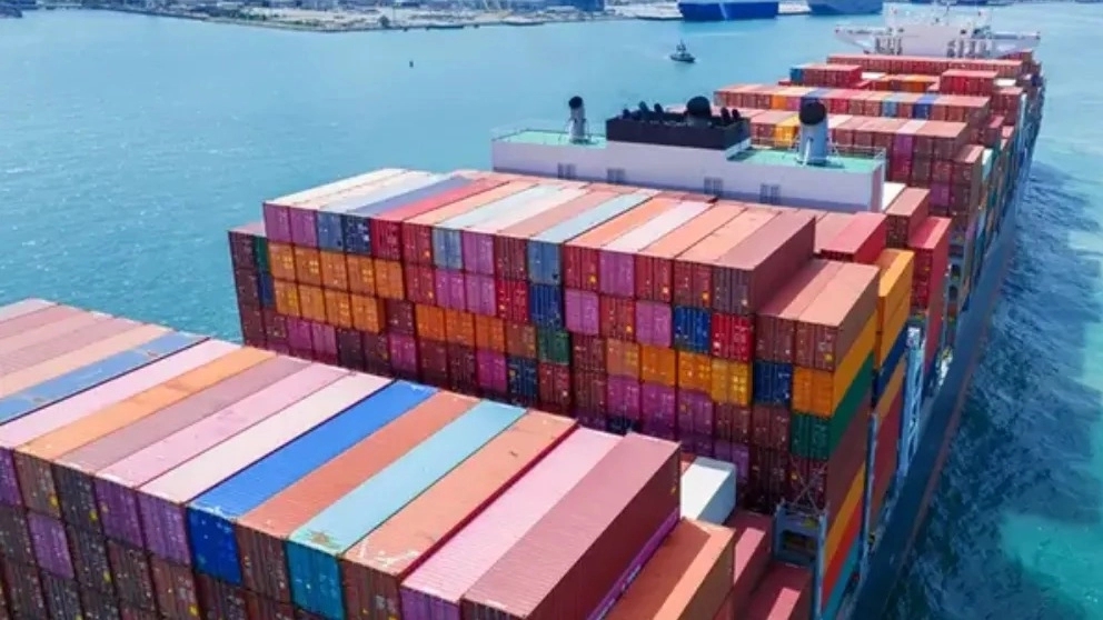 مميزات النقل البحري