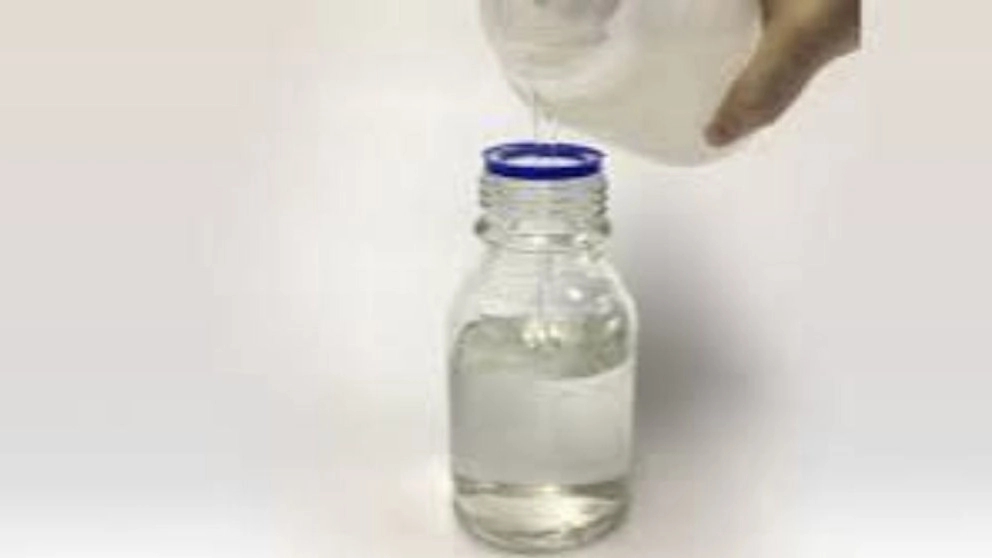 The purchase price of silicone oil of the leading Atlas Smart Company in Tehran