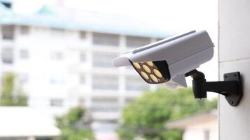 فوائد تركيب كاميرات المراقبة في المنزل والعمل