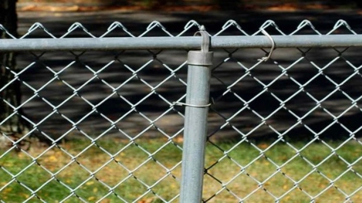 کاربردهای پایه فنس یا پایه حصار