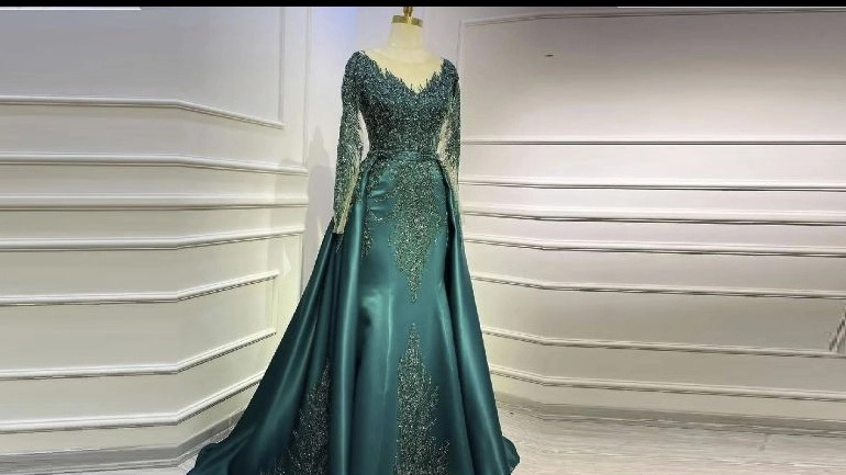 Selling stylish women's dresses in Ilam