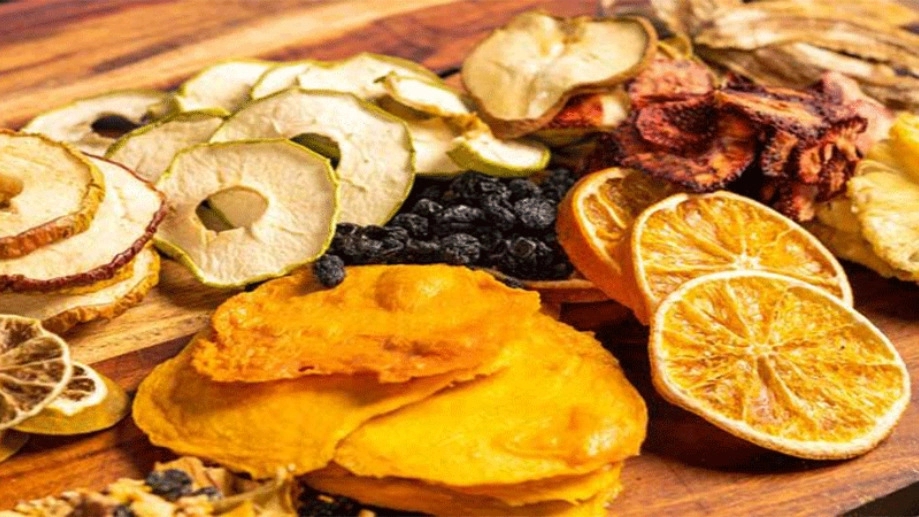 خرید میوه خشک از بنگاه تجاری مشگینی