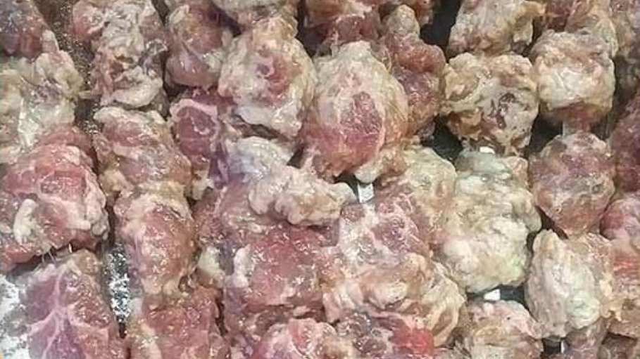 دوش کباب رستوران وحید در لاهیجان