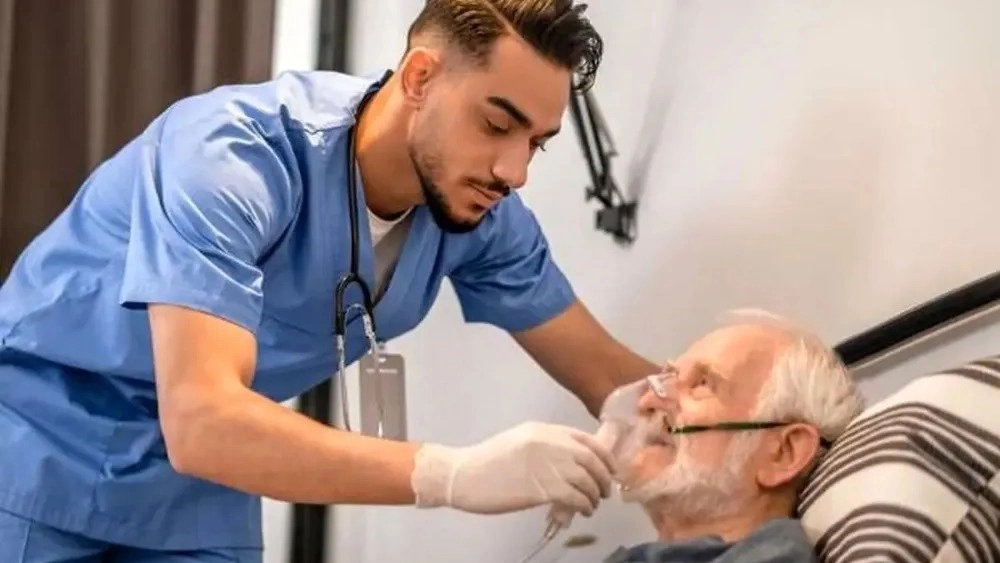 Nursing Services at the Port of Anzali Port by Mamma Mohaddam Shamshadi
