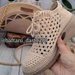 Hand knitwear school